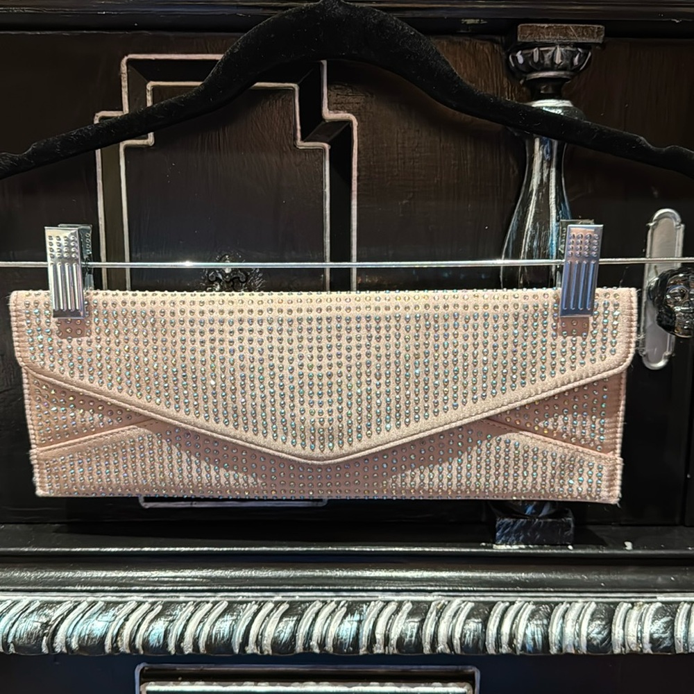 Gorgeous Baby Pink Ted Baker satin and Swarovski crystals clutch, NWT!